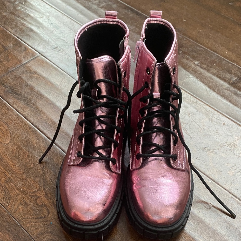 Pink Metallic Girl’s Boots